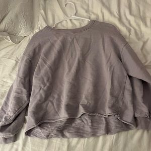Universal Threads lavender crewneck